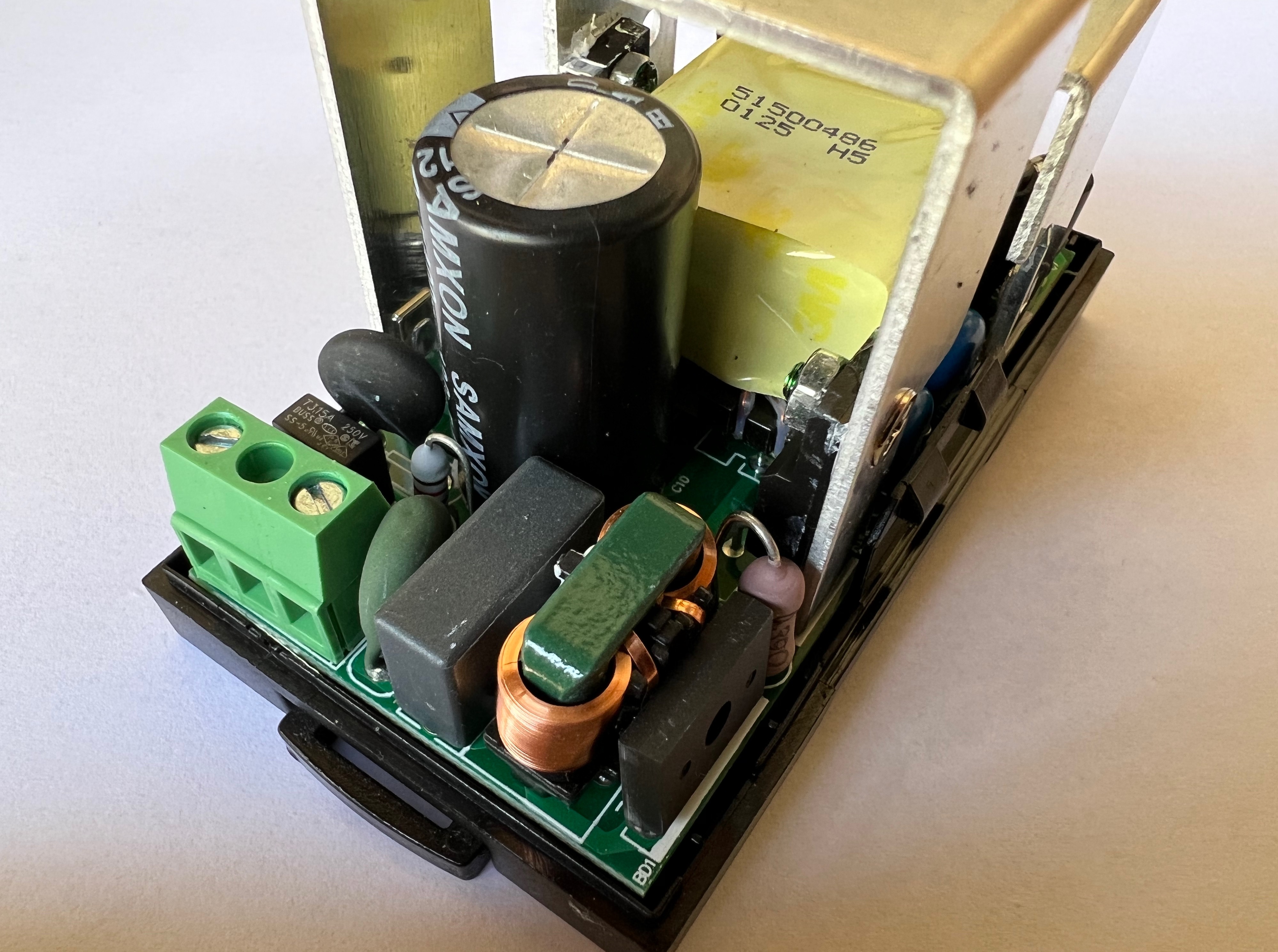 DL2-60-24-U GLP Zdroj na DIN 24V 60W 2.50A